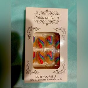 Press on Nails Rainbow Wave Press-Ons - Orange Base